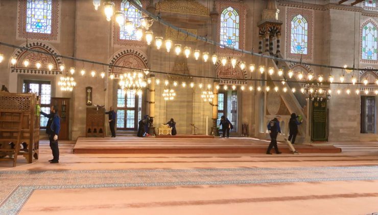 İBB MİRAS İLE TARİHİ CAMİLER RAMAZAN’A HAZIR