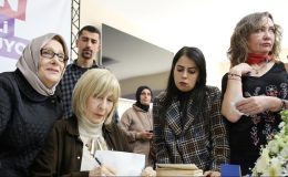 ‘ÇEKMECEMDE KİTAP VAR’ SÖYLEŞİSİNİN BU AYKİ KONUĞU AYŞE KULİN OLDU