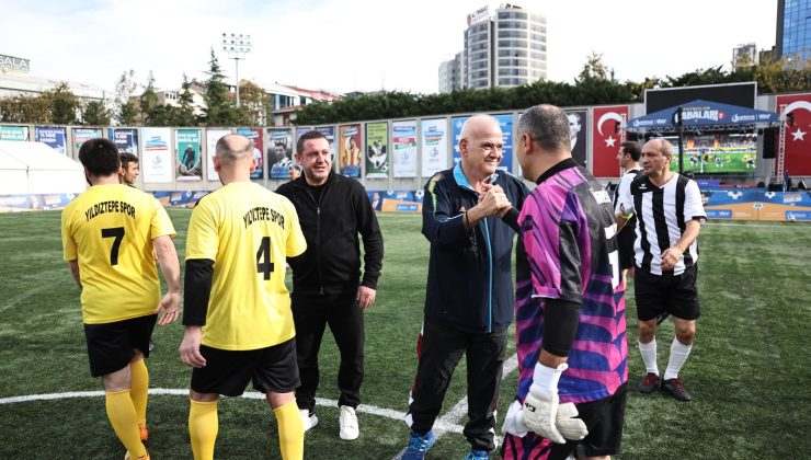 Futbolun Babaları turnuvası Bakan Osman Aşkın Bak’ın katıldığı final maçıyla sona erdi