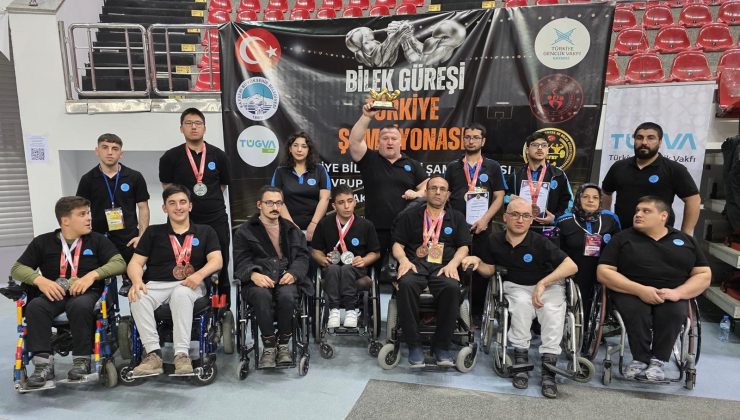 Bağcılar Belediyesi sporcuları madalyaları topladı